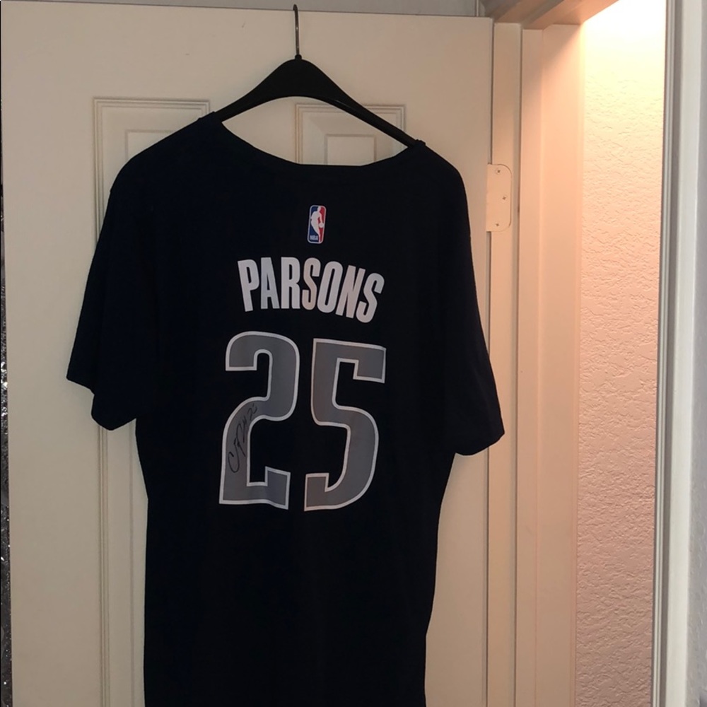 SIGNED NBA T-shirt